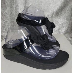 Fitflop Black Patent Wedge Florrie Toe Post Flower Decor Shoe Women’s Size 8 GUC